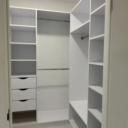 Luxury Stryiska, 108 *